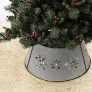 Glitzhome 26 in. Dia Snowflake Diecut Metal Tree Collar with Light String(KD)