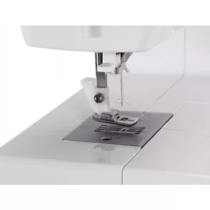 Singer Simple 23-Stitch Sewing Machine